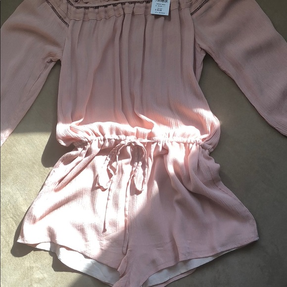 NWT Small blush romper - Picture 3 of 8
